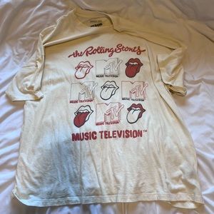 Oversized graphic tee